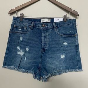 🔸 Ardene 🔸 distressed denim shorts